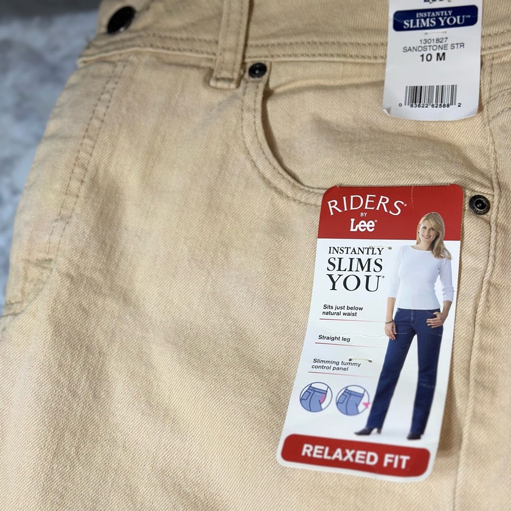 Lee Women's Sandstone Straight Leg Jeans
